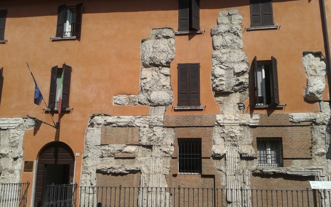INVITO ALL’ANTICO: LA BASILICA ROMANA