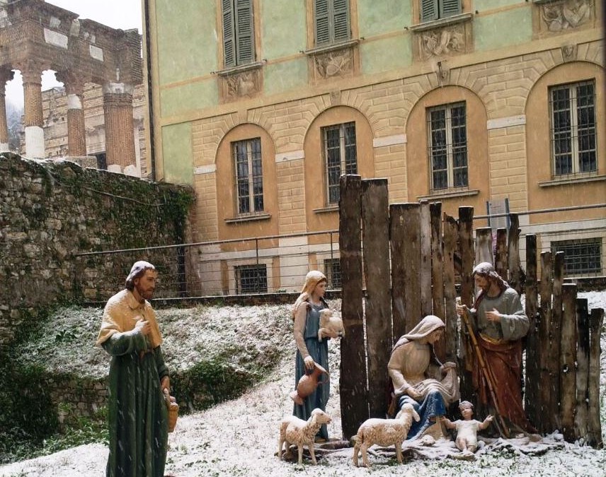 “E lo depose in una mangiatoia”. La Natività e i Presepi di Brescia